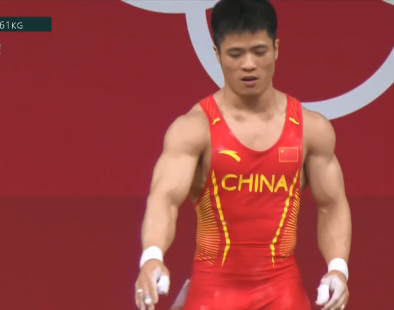 包含法国举重名将力挽狂澜，夺得铜牌殊荣的词条