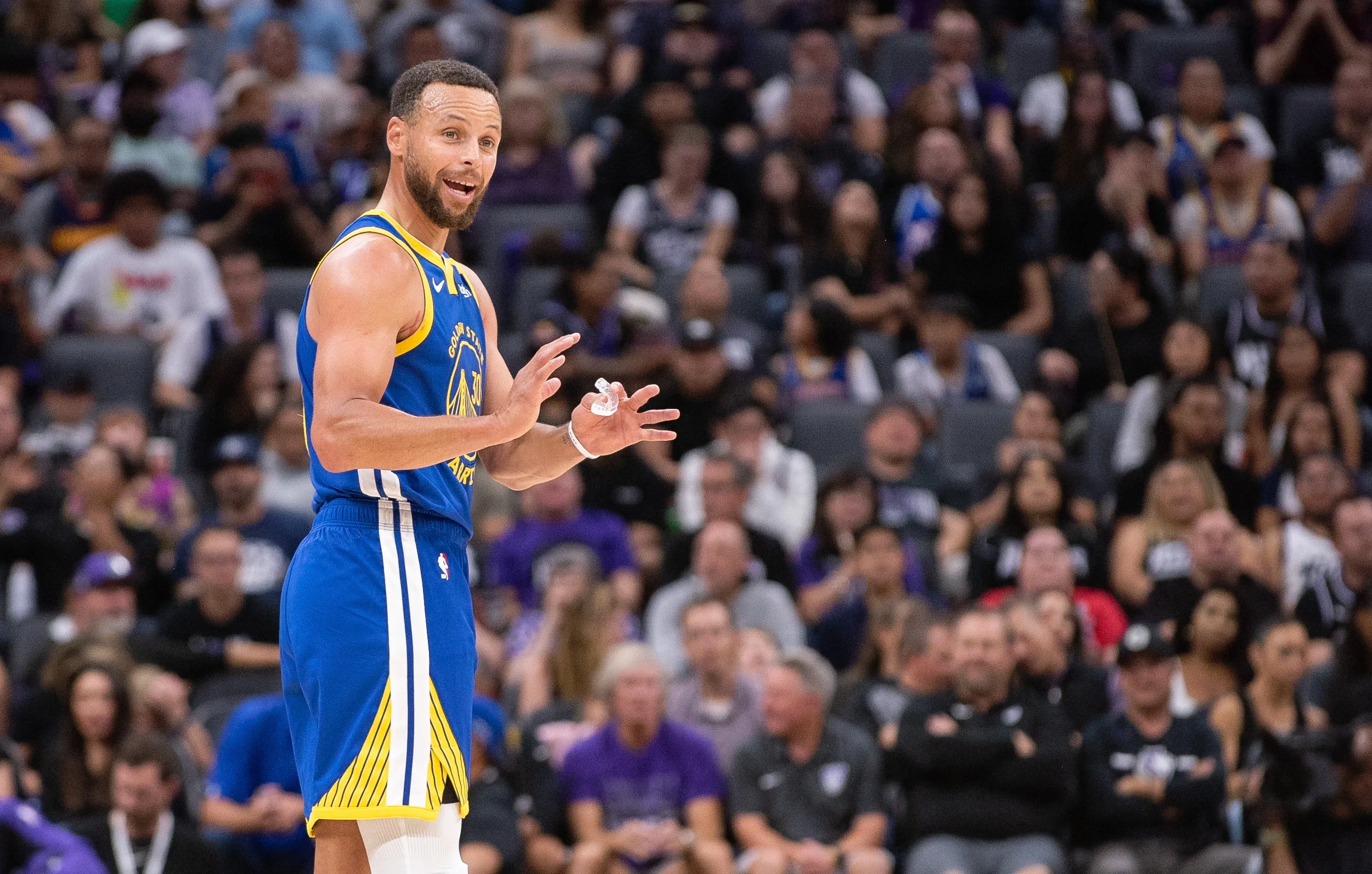 勇士队大胜太阳，再度升至西部第一