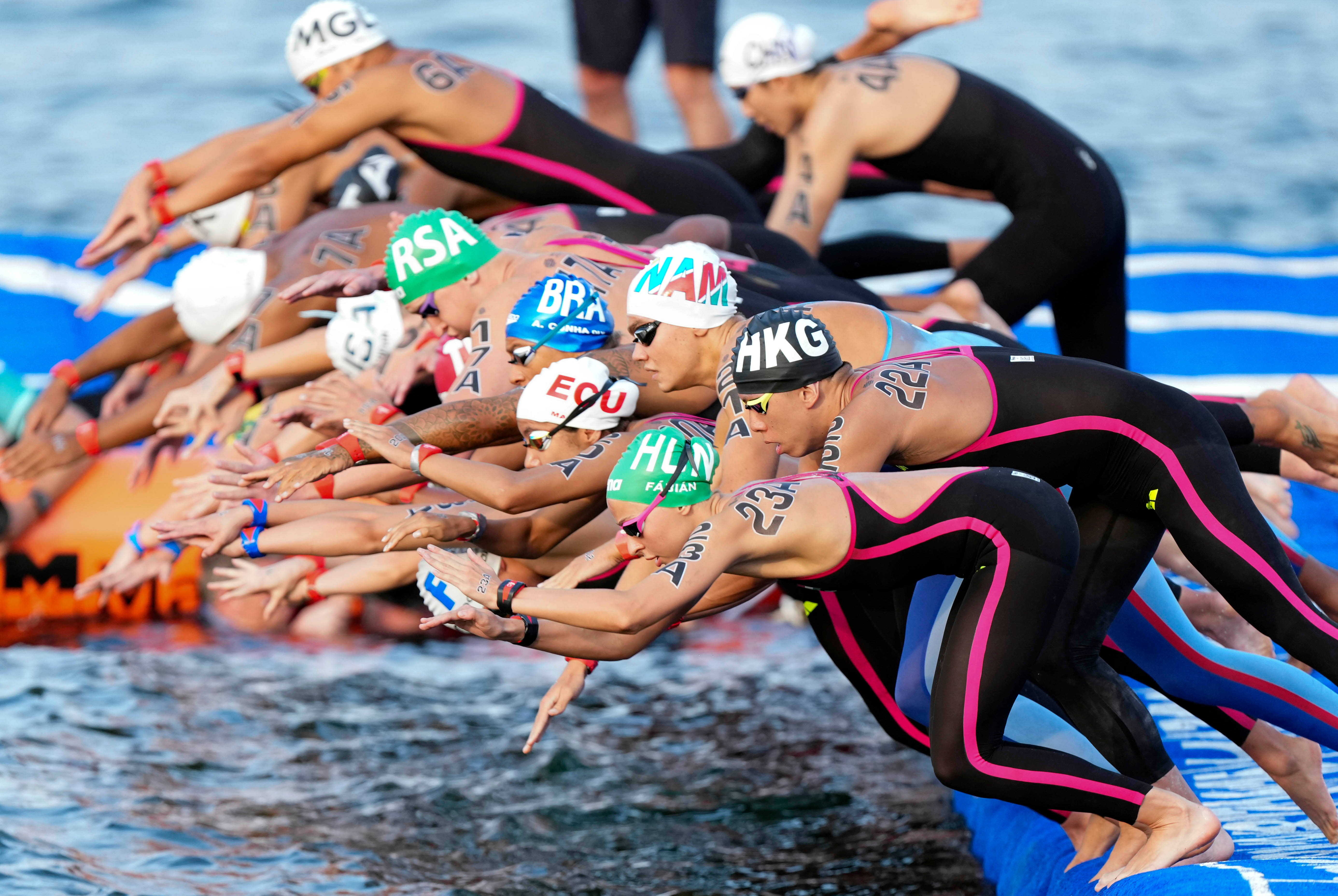 关于游泳官方发布赛后数据，表现引争议的信息