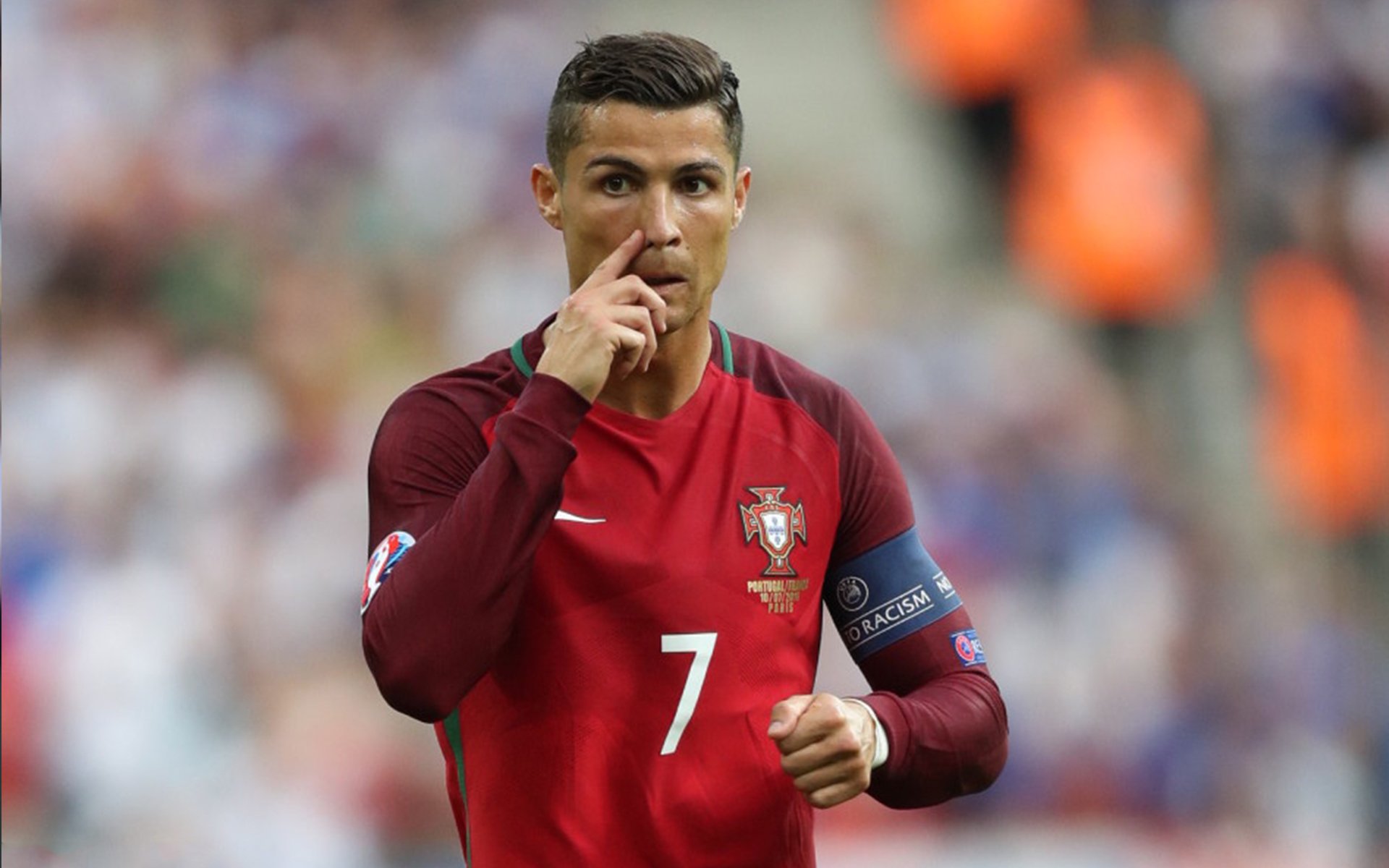 太阳队徽升起时，米切尔的一剑封喉让国王坠入永夜