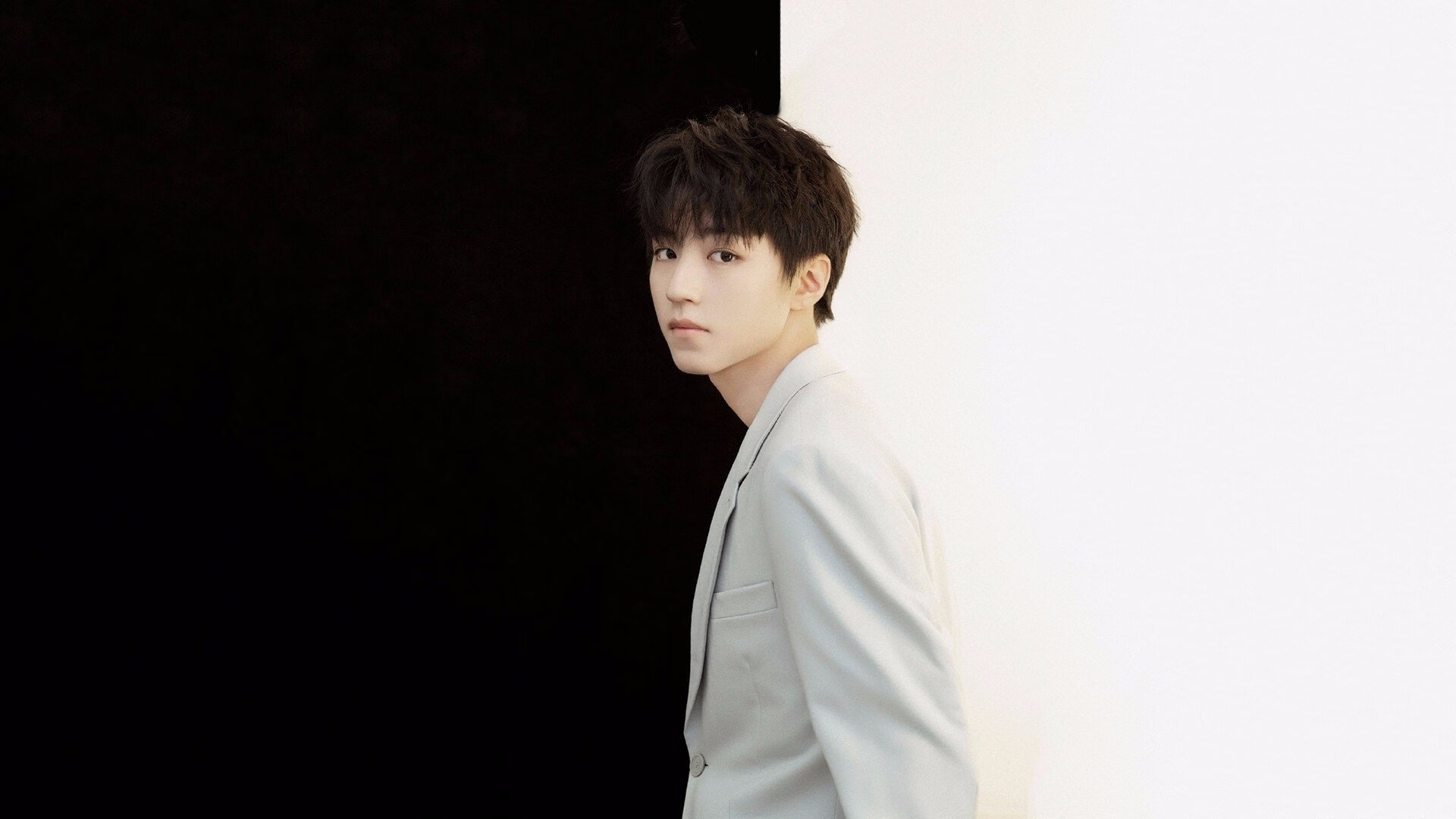 世俱杯改制-硬仗封王！杰伦·格林诠释巨星成色，马刺团队风暴打穿猛龙铁壁