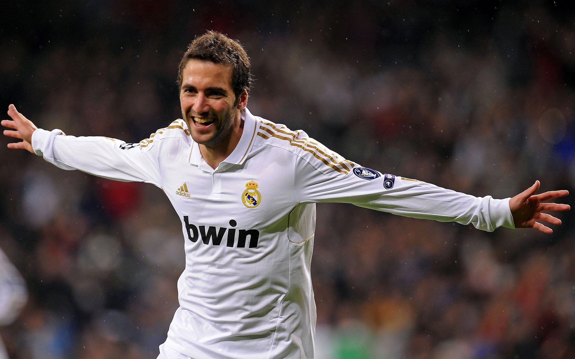 世俱杯分组-双星闪耀时刻，湖人一波流终结勇士，马克西意甲赛场主宰风云