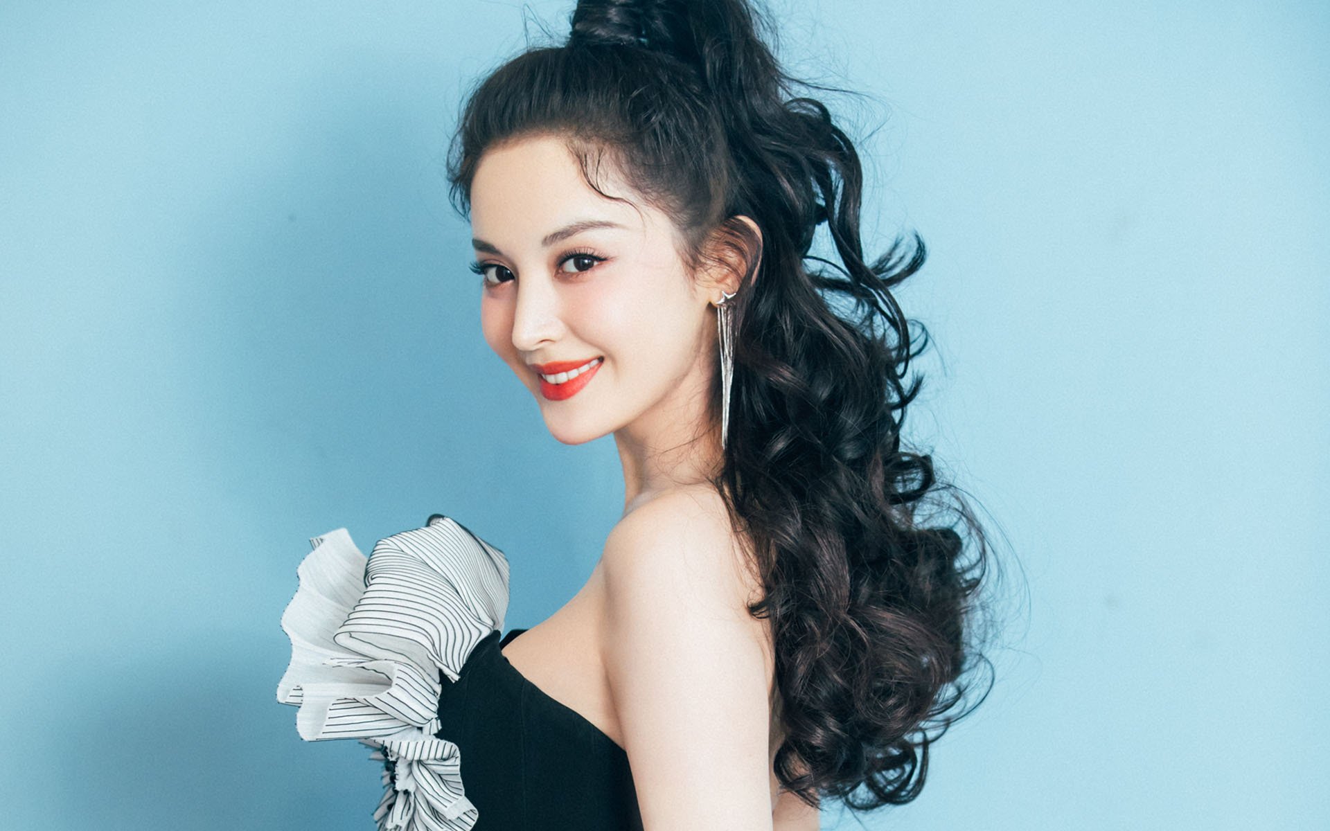 曼城对阵曼联，奥斯梅恩的攻防转换核心之战