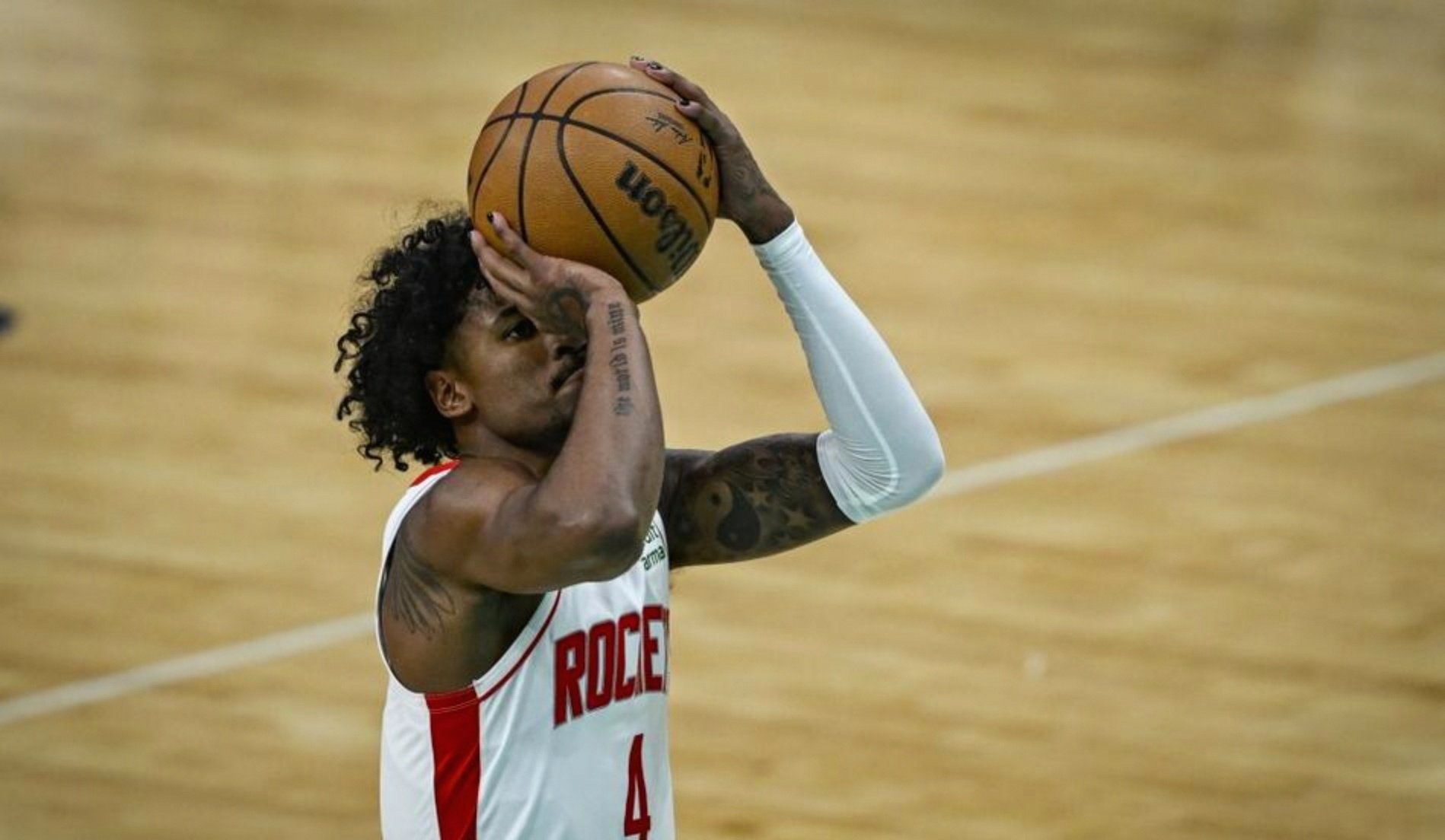 世俱杯奖金-杰伦格林带队取胜，老鹰制霸湖人