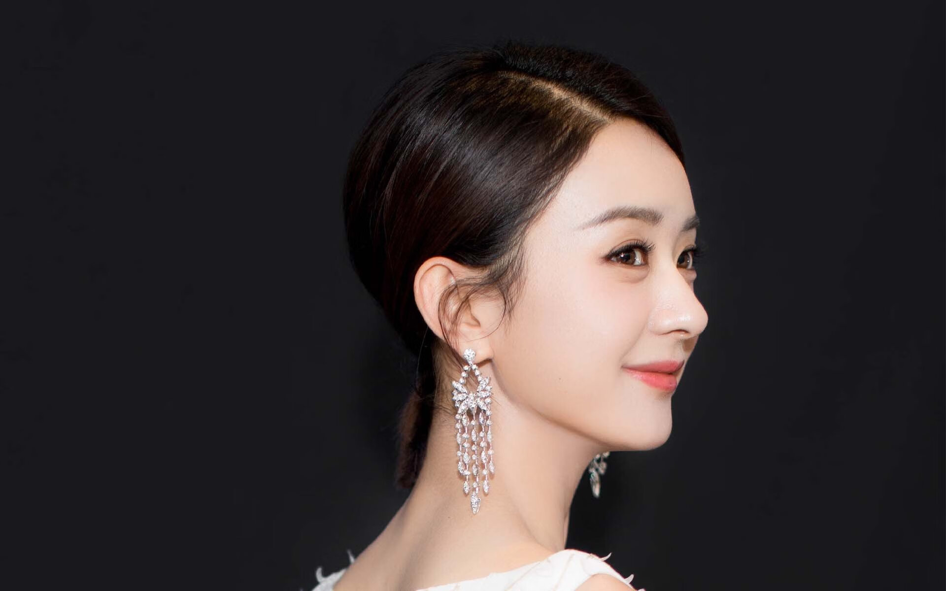 南非轻取荷兰，奥斯梅恩成关键先生，一粒进球背后的战术革命与精神图腾